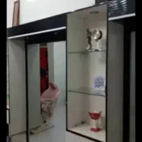 ۳ عدد آینه قدی و ۴عدد باکس هایگلایس