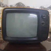 تلویزیون قدیمی ۱۴ اینچ