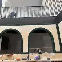 نصب کاغذ دیواری و پستر و سنگ انتیک و دیوار پوش