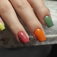 کاشت ناخن با تخفیف یلدایی|خدمات آرایشگری و زیبایی|پرند, فاز ۶|دیوار