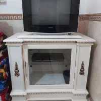 تلویزیون سامسونگ همراه میز