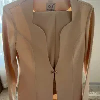 کت و شلوار رنگ کرم