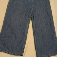 شلوار لی و کتونی