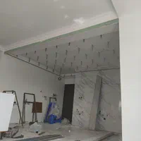 شاگرد کناف کاری همراه با آموزش