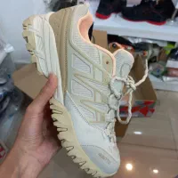 کتونی کوهنوردی هامتو