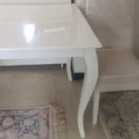 میز نهار خوری ۴ نفره / ۹۰ در ۹۰ + دو صندلی