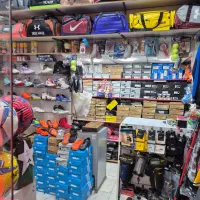 فروشنده لوازم ورزشی