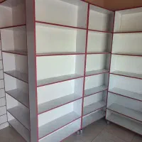 ویترین چوبی در حد نو بدون خط و شکستگی|کتابخانه، شلف، قفسههای دیواری|اراک, |دیوار