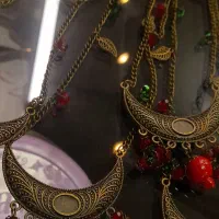 گردن خاص یلدایی|زیورآلات و اکسسوری|بروجرد, |دیوار