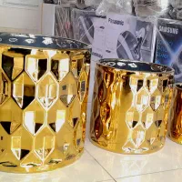 گلدان طلایی