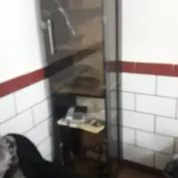 ‌بوفه‌ایستاده‌‌شیشه‌دودی