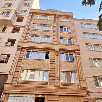 برش زن و کارگر ساده سنگ کاری