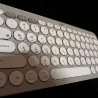 کیبورد بی سیم بلوتوثی لاجیتک Logitech K380