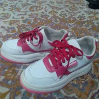 نیم بت مشکی وکفش سفید دخترانه سایز۳۷|کفش و لباس بچه|سوسنگرد, |دیوار