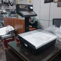 ترازوی رادین ۴۰و۷۰کیلو ۸رقم مدل ۸۸۰۰پرومشابه نو