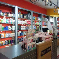 همکار خانم جهت کار در فروشگاه آرایشی بهداشتی