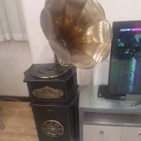 گرامافون|سیستم صوتی خانگی|قم, جهان بینی|دیوار