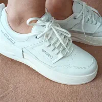 کتونی نو فقط۶۰۰