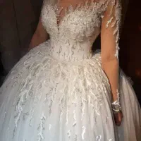 فروش لباس عروس  و تجهیزات  مزون لباس عروس