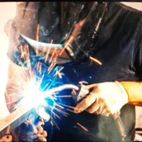 به تعدادی جوشکار بالارو و کمکی نیازمندیم