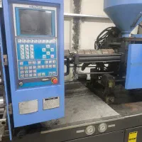 کارگر جهت اپراتوری تزریق پلاستیک