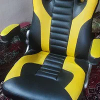 صندلی گیمینگ کاملا سالم چند کاره ازش استفاده نشده