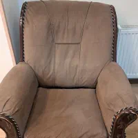 مبل ۷نفره قهوه کاملا سالم ، محکم ،بادوام