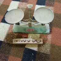 ترازوی تزینی|کلکسیون اشیاء عتیقه|خمینیشهر, |دیوار