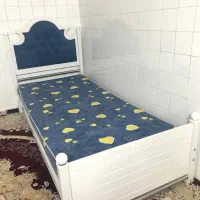 تخت چوبی یکنفره با خوشخواب