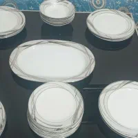 مقدار زیادی لوازم آشپزخونه