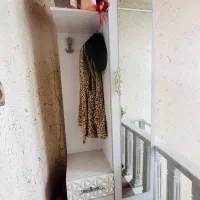 جاکفشی و جا لباسی