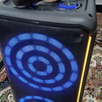 باند اسپیکر بزرگ