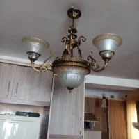 لوستر سالم فقط یکی از حباباش شکسته