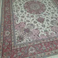 فرش جفت ۹متر در حد نو طرح تبریز ۵۰رج دستباف ابریشم