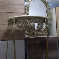 میز و آیینه