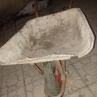 فرقون سالم|کالسکه و لوازم جانبی|بومهن, |دیوار