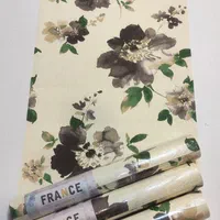 واگذاری 10هزار رول کاغذ دیواری