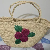 زنبیل و کلاه حصیری