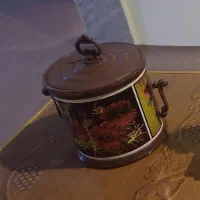 یخدان قدیمی وسالم