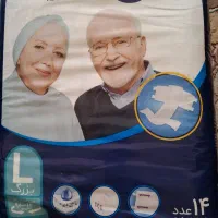 دو عدد پوشک پاراسل و ایزی‌لایف|آرایشی، بهداشتی، درمانی|شیراز, تندگویان|دیوار