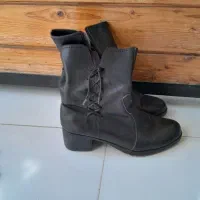 ۲عدد بوت شیک درحد نو هر دو۷۰۰ تومن