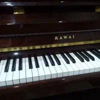 پیانو آکوستیک سالم تازه کوک شده