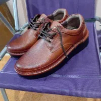کفش چرم سایز 41 و 40