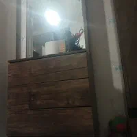 خطو خش ندارد یه مقدار کشو ها ایراد دارد