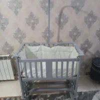 تخت ننودار کنار مادر