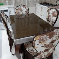 میزنهارخوری ۶ نفره با چهار صندلی همراه با روکش
