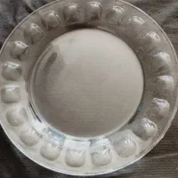 فروش کمد ویترینی ، میز ناهارخوری و تعدادی ظرف