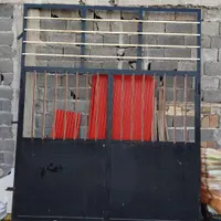 دروازه بزرگ ماشین رو بیرون باز شو صنایع سنگین