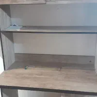 میز تحریر وکامپیوتر وتخت