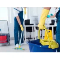 نیروی خدمات خانم یا آقا